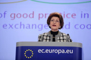 Androulla Vassiliou présentant le plan d'action de l'UE en matière de lutte contre le décrochage scolaire le 31 janvier 2011  © Union européenne, 2011