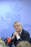 Jean-Claude Juncker tenant sa conférence de presse à l'issue du Conseil européen le 2 mars 2012 © SIP / JOCK FISTICK