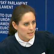 Franziska Boehm a présenté au Parlement européen le 14 mars 2012 les résultats de l'étude qu'elle a menée avec Gerrit Hornung sur l'accord dit PNR