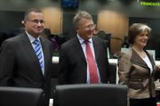 Nicolas Schmit entouré de ses collègues maltais, Carmelo Mifsud Bonnici, et finlandaise, Astrid Thors, à l'occasion du Conseil JAI du 7 octobre 2010 (c) Le Conseil de l'UE