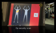 Extrait d'une vidéo sur les scanners de sécurité utilisés à l'aéroport d'Amsterdam. Source : SchipholTV sur www.schiphol.nl