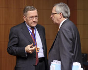 Jean-Claude Juncker et Klaus Regling © 2010 SIP / JOCK FISTICK