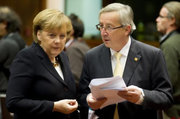 Jean-Claude Juncker et Angela Merkel au Conseil européen le 17 décembre 2010 (source: site du Conseil)