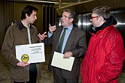 Mars Di Bartolomeo et Maurice Losch le 8 décembre 2010, à la veille de la remise de la pétition à la Commission (c) Greenpeace Luxembourg