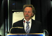 Yves Mersch tenant sa conférence le 7 février 2011