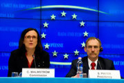Cecilia Malmström et Sandor Pintér à l'occasion de la conférence de presse JAI du 24 février 2011 (c) Conseil de l'UE