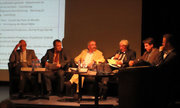 Jacques Chérèque, Jacques Kopff, Werner Mathias Ried, Mathias Schwalbach et Romain Diederich autour de Claude Frisoni lors de la quatrième table-ronde qui s'est tenue à Pont-à-Mousson le 31 mai 2011