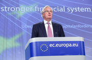 Michel Barnier présentant à la presse les propositions de la Commission sur le secteur bancaire le 20 juillet 2011 © Union européenne, 2011