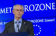 Herman Van Rompuy présentant à la presse les conclusions du sommet extraodinaire des chefs d'Etat et de gouvernement le 21 juillet 2011 (c) Le Conseil de l'UE