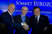 Georges Papndréou, Herman Van Rompuy et José Manuel Barroso à l'issue du sommet du 21 juillet 2011 (c) Le Conseil de l'UE