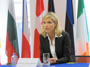 Lene Louise Bang Jespersen, ambassadrice du Dänemark, présentation du programme de la présidence polonaise du Conseil de l'UE, 4 juillet 2011