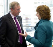 Jean Asselborn en discussion avec Catherine Ashton à l'occasion du Conseil Affaires générales du 22 octobre 2011 (c) Conseil de l'UE