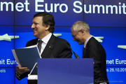 José Manuel Barroso et Herman Van Rompuy à l'issue de la conférence de presse qui a suivi la réunion des chefs d'Etat et de gouvernement de la zone euro le 26 octobre 2011 (c) Conseil de l'UE