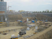 Le chantier du futur KAD à la date du 26 octobre 2011 : les forages sont en train d'être terminés