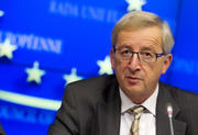 Jean-Claude Juncker présentant à la presse les discussions de l'Eurogroupe du 7 novembre 2011 (c) Conseil de l'UE