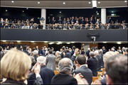 Standing ovation au Parlement européen le 1er décembre 2011, à l'issue d'un vote en faveur de l'adhésion de la Croatie à l'UE © European Union 2011 PE-EP/Pietro Naj-Oleari
