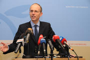 Luc Frieden, conférence de presse sur la situation des finances publiques , le 20 janvier 2012