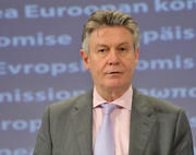 Karel de Gucht devant la presse le 22 février 2012 © Union européenne, 2012