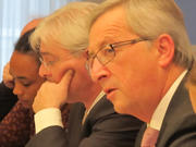 Jean-Claude Juncker répondant aux questions de la presse lors du briefing du 17 février 2012