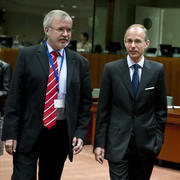 Werner Hoyer et Luc Frieden au Conseil Ecofin extraordinaire du 2 mai 2012 à Bruxelles (c) Conseil de l'UE