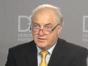 Charles Goerens, lors de sa conférence de presse du 25 mai 2012