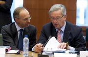 Luc Frieden et Jean-Claude Juncker lors de l'Eurogroupe du 9 juillet 2012 (c) Conseil de l'UE