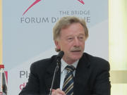 Yves Mersch, président de la BCL, lors du Bridge Forum Dialogue du 2 juillet 2012 sur la politique énergétique de l'Europe