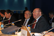 François Biltgen, co-président luxembourgeois, Jean-Jacques Dordain, Directeur général de l'ESA, Mauro Dell'Ambroggio, co-président suisse, à Naples au Conseil ministériel de l'ESA, les 20 et 21 novembre 2012