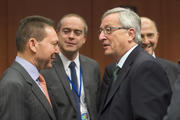 Yannis Stournaras et Jean-Claude Juncker lors de l'Eurogroupe du 3 décembre 2012 (c) SIP / Jock Fistick