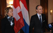 Eveline Widmer-Schlumpf, présidente et ministre des Finances de la Confédération suisse, et Luc Frieden, ministre luxembourgeois des Finances, le 18 décembre 2012 à Luxembourg