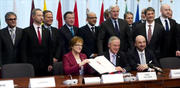 Cérémonie de signature de l’accord relatif à une juridiction unifiée du brevet le 19 février 2013 (c) Conseil de l'UE
