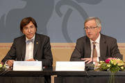 Les Premiers ministres luxembourgeois Jean-Claude Juncker et belge Elio Di Rupo lors de la 7e réunion conjointe des gouvernements luxembourgeois et belge, le 15 mai 2013 au Château de Senningen