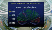 Parlement européen: affichage du résultat du vote sur la résolution sur les retraites, le 21 mai 2013