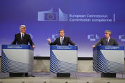 Antonio Tajani, José Manuel Barroso et Michel Barnier © Commission européenne
