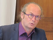 Claude Turmes, député européen des Verts européens, à la conférence de presse des six eurodéputés luxembourgeois, le 5 juillet 2013  à Luxembourg