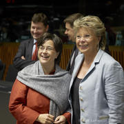 Octavie Modert, ministre de la Justice, et Viviane Reding, commissaire européenne en charge de la Justice, au Conseil JAI du 7 octobre 2013 à Luxembourg