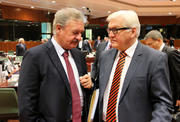 Jean Asselborn, ministre luxembourgeois des Affaires étrangères et son homologue allemand Frank-Walter Steinmeier,  lors du CAE du 15 décembre 2014 à Bruxelles (source: MAEE))