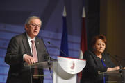 Jean-Claude Juncker, le président de la Commission, avec Laimdota Straujuma, la Première ministre lettone, à Riga (Source : Commission)