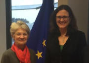 Bernadette Ségol, secrétaire générale de la Confédération européenne des syndicats (CES) a rencontré le 15 janvier 2015 la commissaire européenne chargée du Commerce, Cecilia Malmström (Source : CES)