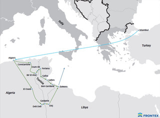 Une route vers l'Europe: de la Turquie, les réfugisés vont en avion en Algérie pour rejoindre ensuite la Libye (Source : rapport de Frontex)