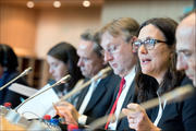 La commissaire européenne en charge du Commerce, Cecilia Malmström, lors de  la discussion sur l'ISDS devant la commission INTA du Parlement européen, le 6 mai 2015 (source: Parlement européen)