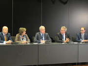 De gauche à droite: Michael Theurer, Elisa Ferreira, Alain Lamassoure et Pierre Gramegna lors de la conférence de presse à Luxembourg le 18 mai 2015