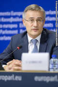 Le ministre luxembourgeois de la Justice, Félix Braz, lors de la conférence de presse à l'issue du premier trilogue sur la protection des données (c) Parlement européen