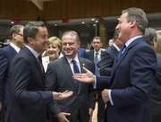 Le Premier ministre Xavier Bettel avec ses homologues maltais, Joseph Muscat, et briannique, David Cameron, lors du Conseil européen du 28 juin 2016 à Bruxelles