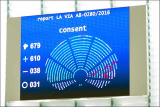 Le Parlement a donné son consentement à la ratification par l'UE de l'accord de Paris par 610 voix en faveur, 38 contre, avec 31 abstentions (c) Union européenne / Parlement européen