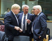 Boris Johnson, Jean Asselborn et Frank-Walter Steinmeier lors du Conseil Affaires étrangères qui s'est tenu le 16 janvier 2017 à Bruxelles (c) Union européenne / Le Conseil de l'UE
